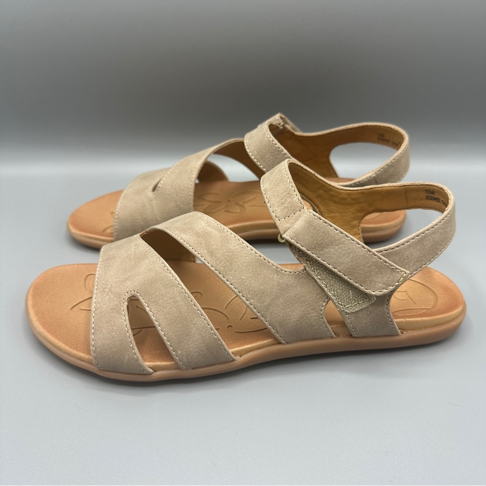 Boc By Born Strap Faux Leather Flat Sandals Women’s Size 10M Taupe